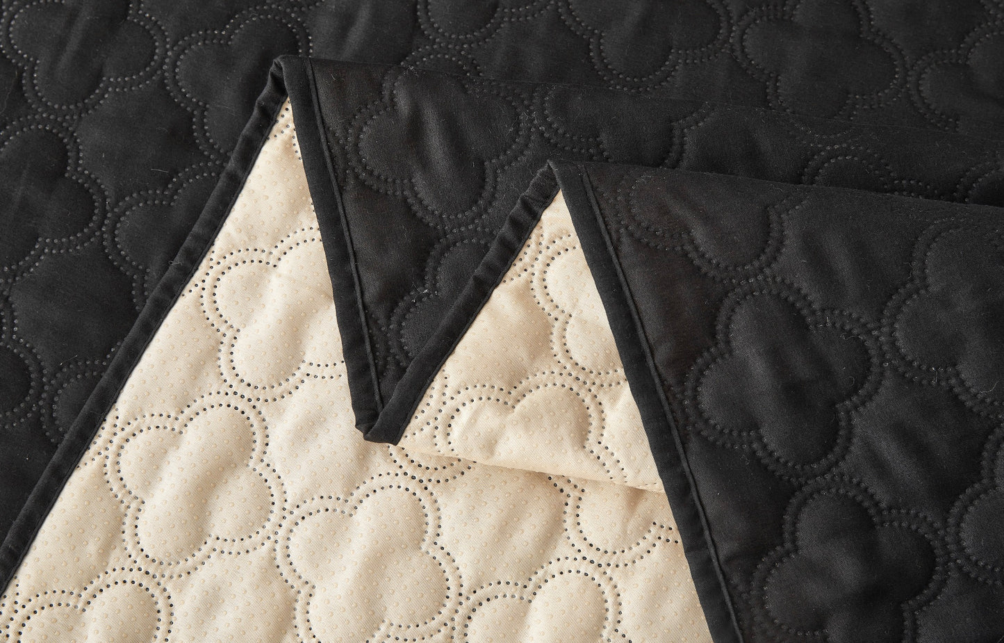 Bed Cover - Water Resistant
